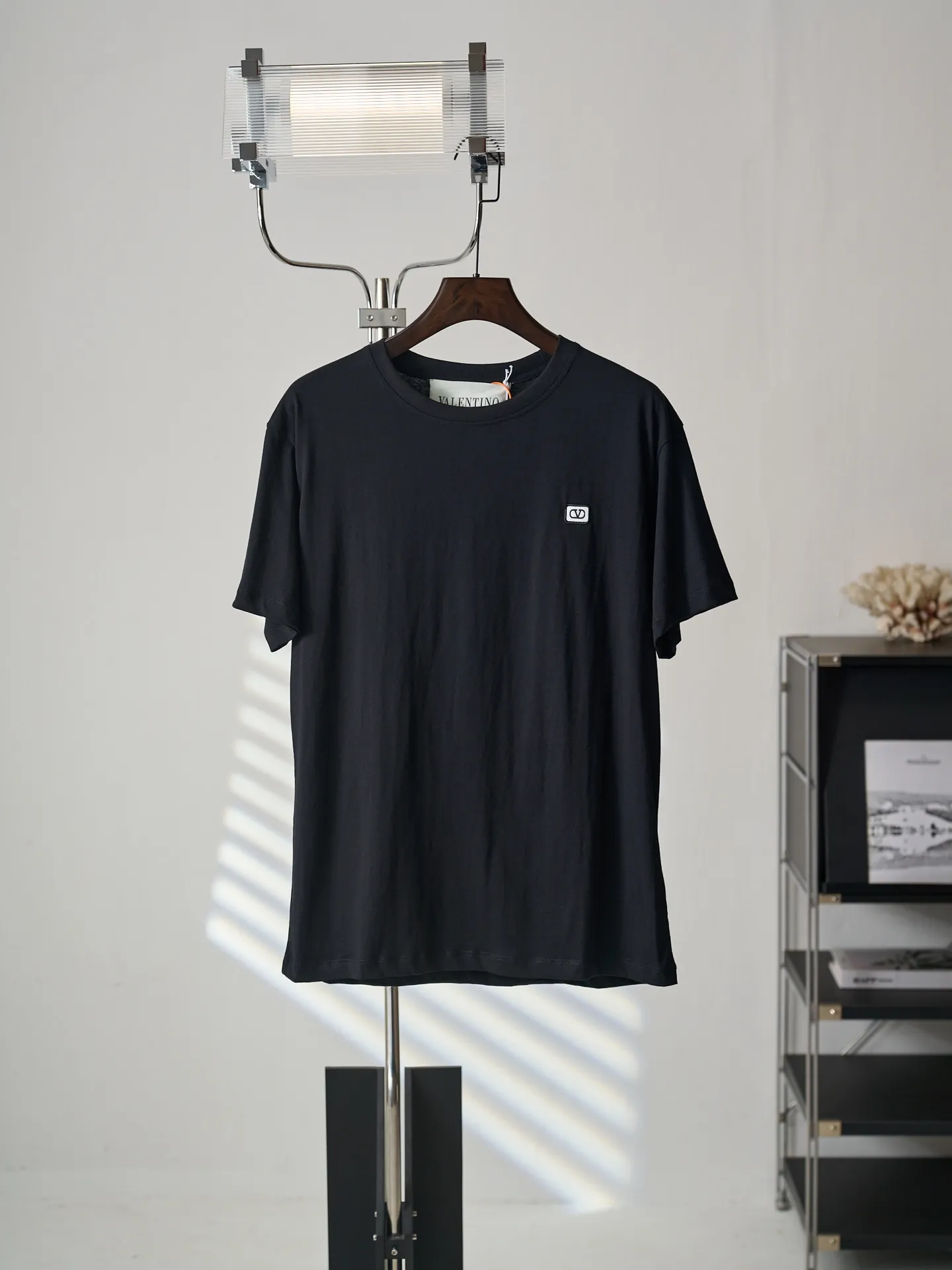 VALENTINO/ T 【In Stock】S M L XL Classic VLOGO SIGNATURE VLOGOSIGNATURE